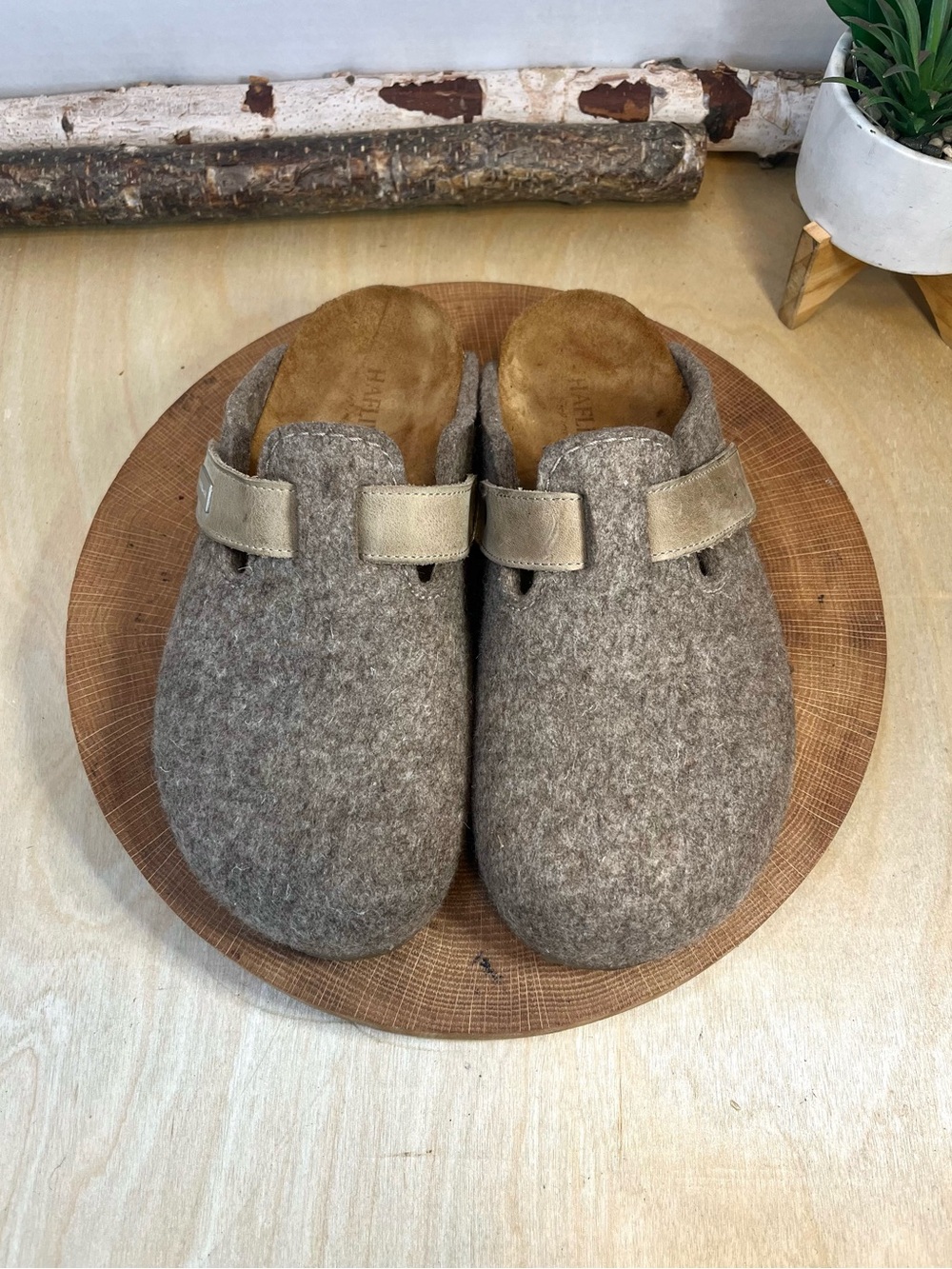 Haflinger Tan Wool Felt Clogs - Adjustable Strap - Size 39 (US 8) - Picture 6 of 16
